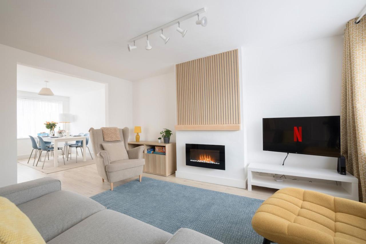 Elegant Home Mod Kitchen, Fast Wi-Fi, Free Parking Carrickfergus Kültér fotó